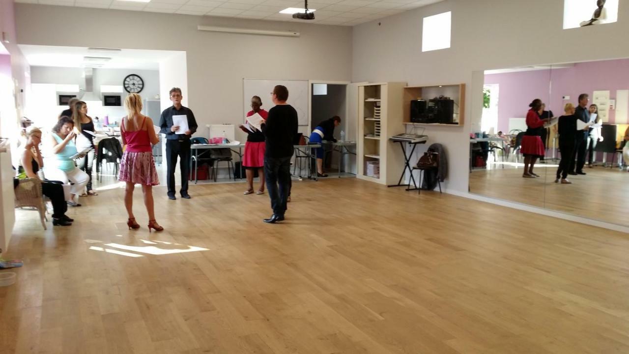 Au Petivall Studio Achicourt 외부 사진
